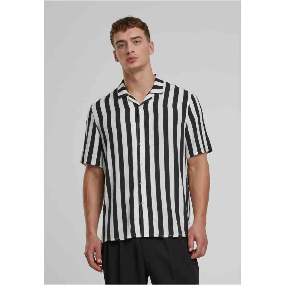 Urban Classics - Viscose AOP Resort Shirt - Black/Off white